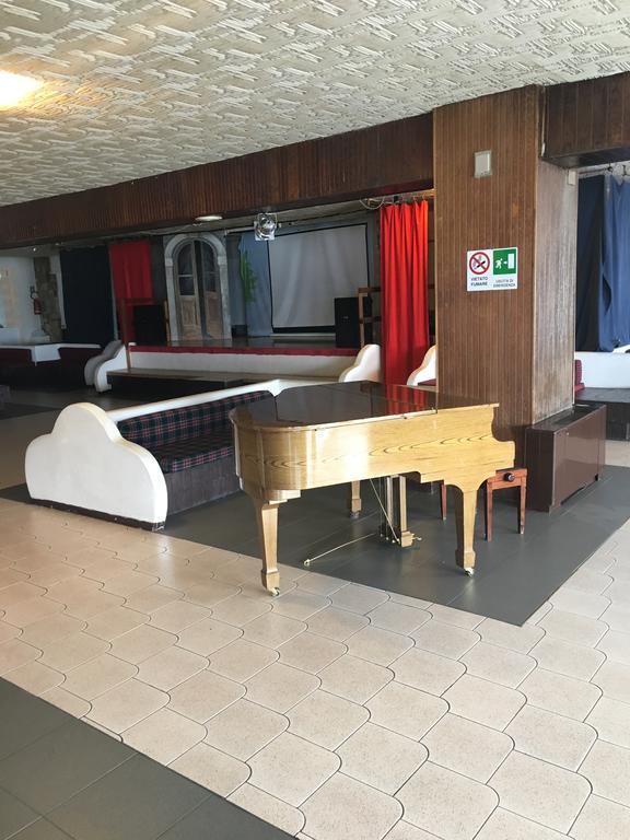 Villaggio Dello Sciatore Residence Paradiso Appartamenti E Monolocale Рокарасо Екстериор снимка