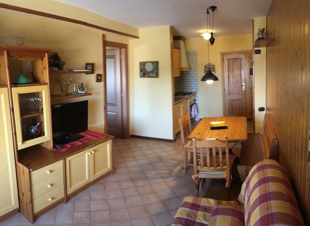Villaggio Dello Sciatore Residence Paradiso Appartamenti E Monolocale Рокарасо Екстериор снимка
