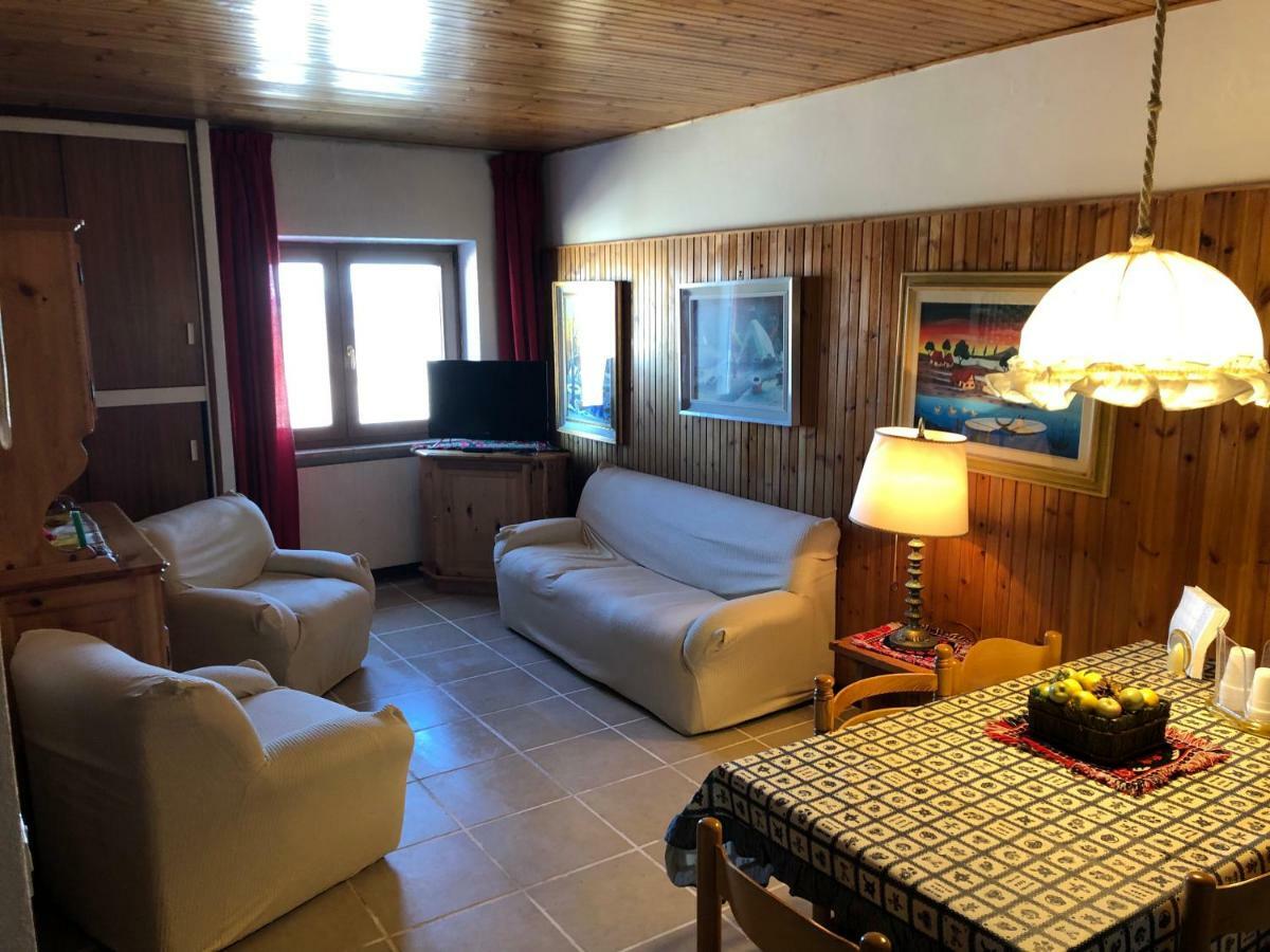 Villaggio Dello Sciatore Residence Paradiso Appartamenti E Monolocale Рокарасо Екстериор снимка